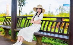 迈开腿尝尝你的草莓汁的